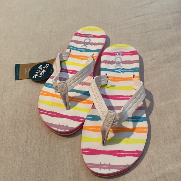 NEW Roxy Rainbow Striped Sandals - Picture 2 of 7